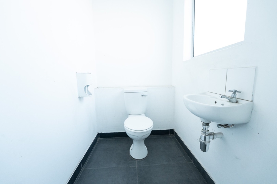 To Let Commercial Property for Rent in Kwazakhele Eastern Cape